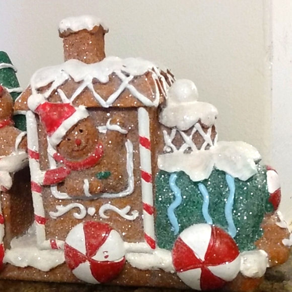Gingerbread Frosted Sparkly Peppermint Train - Picture 4 of 8